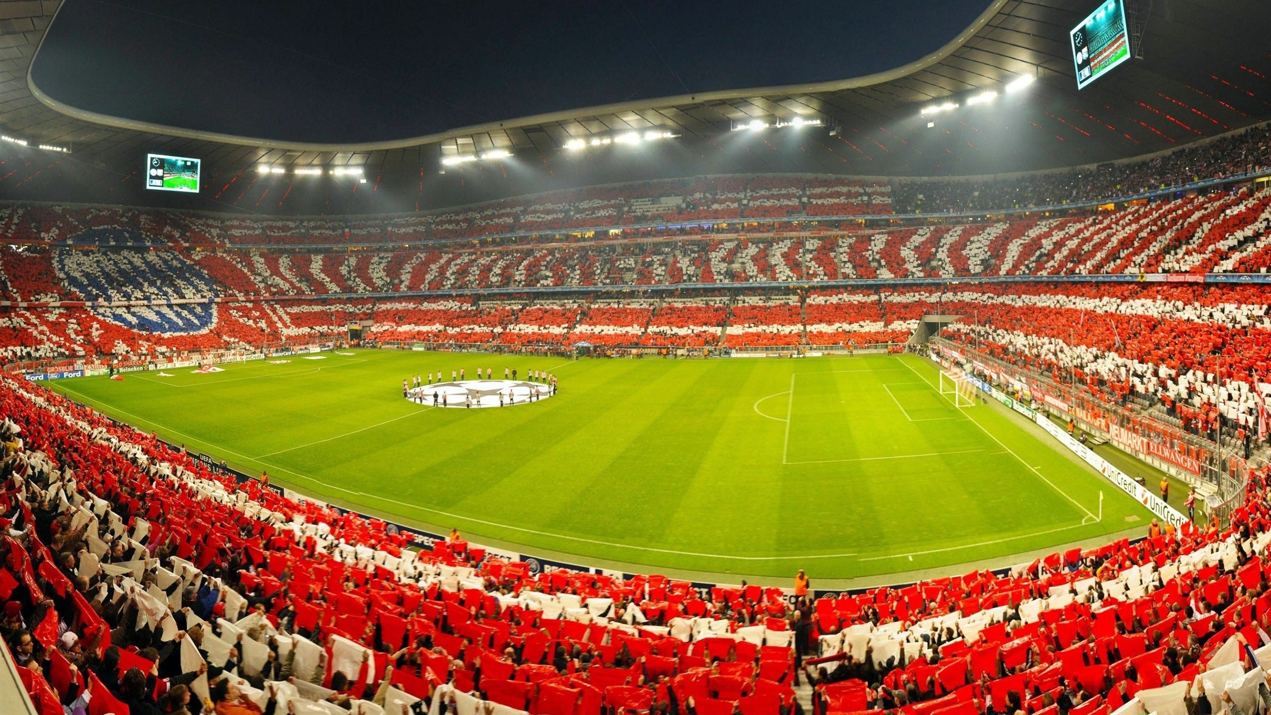 欧冠决赛巅峰对决，皇家马德里3-1力克利物浦，第15次捧起大耳朵杯